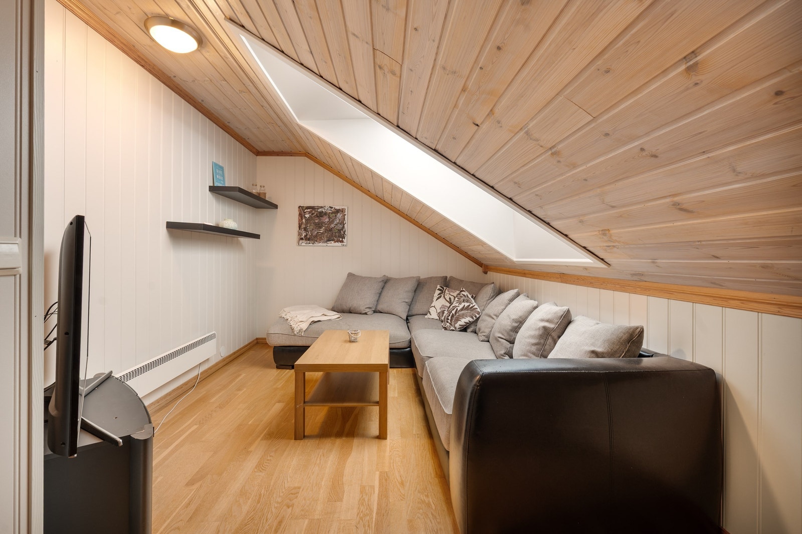 Loftstuen. Galleribilde