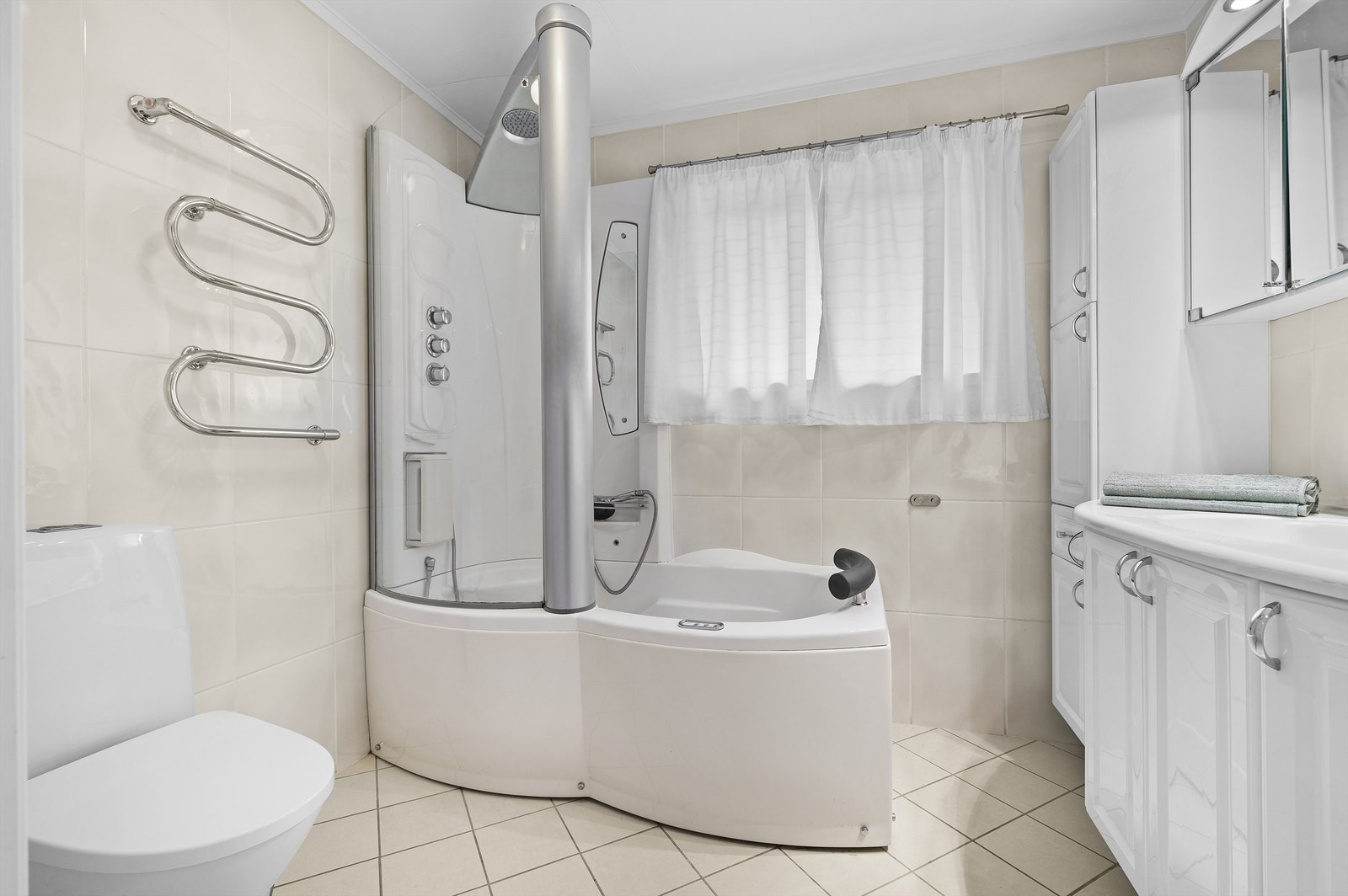 Bad i hovedetasje Galleribilde