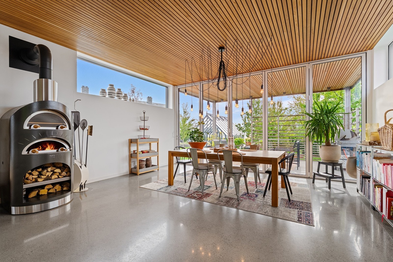 Eksklusiv pizzaovn fra Alfa Forni på kjøkkenet Galleribilde