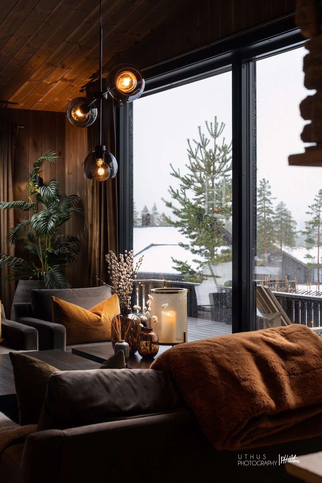 Detalj. Integrerte screens i vinduene fra NorDan Galleribilde