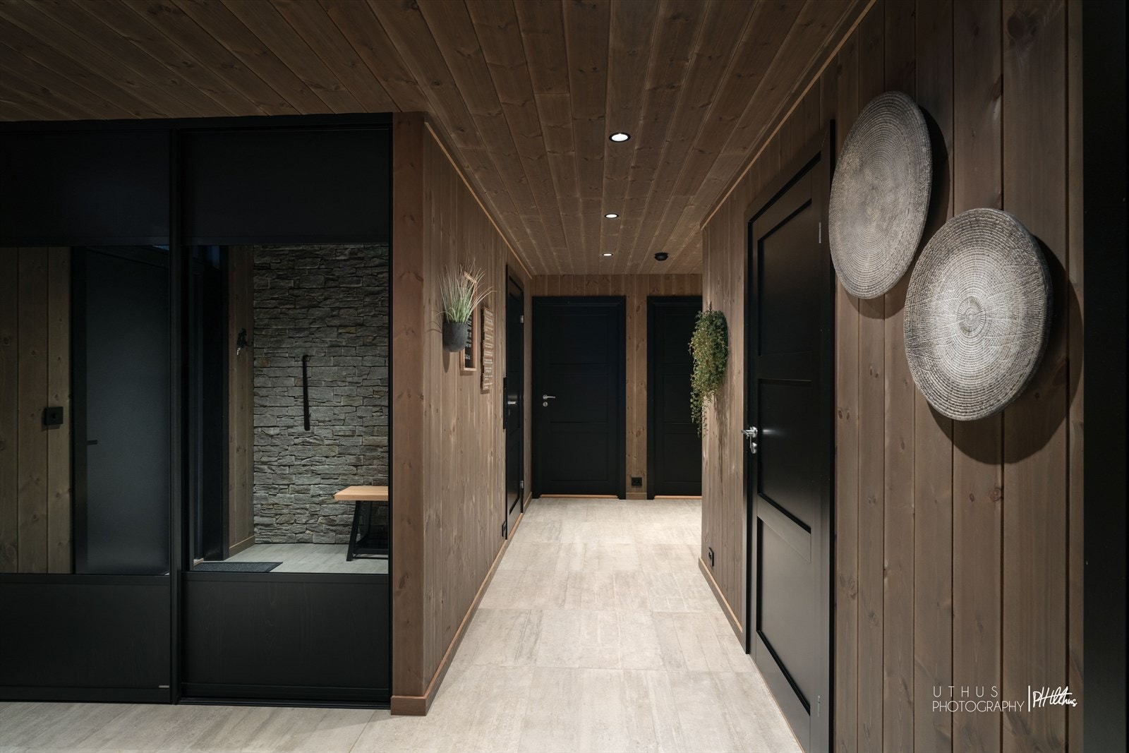 Stor gang med garderobe Galleribilde