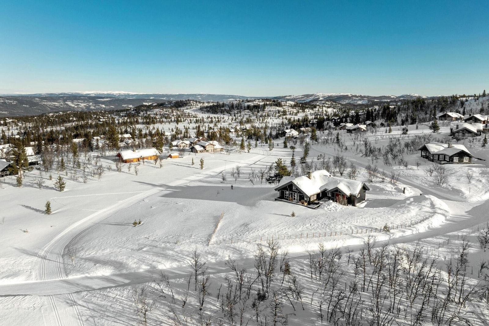 Fantastisk beligggenhet på Nesfjellet- innerst mot uberørt natur! Galleribilde