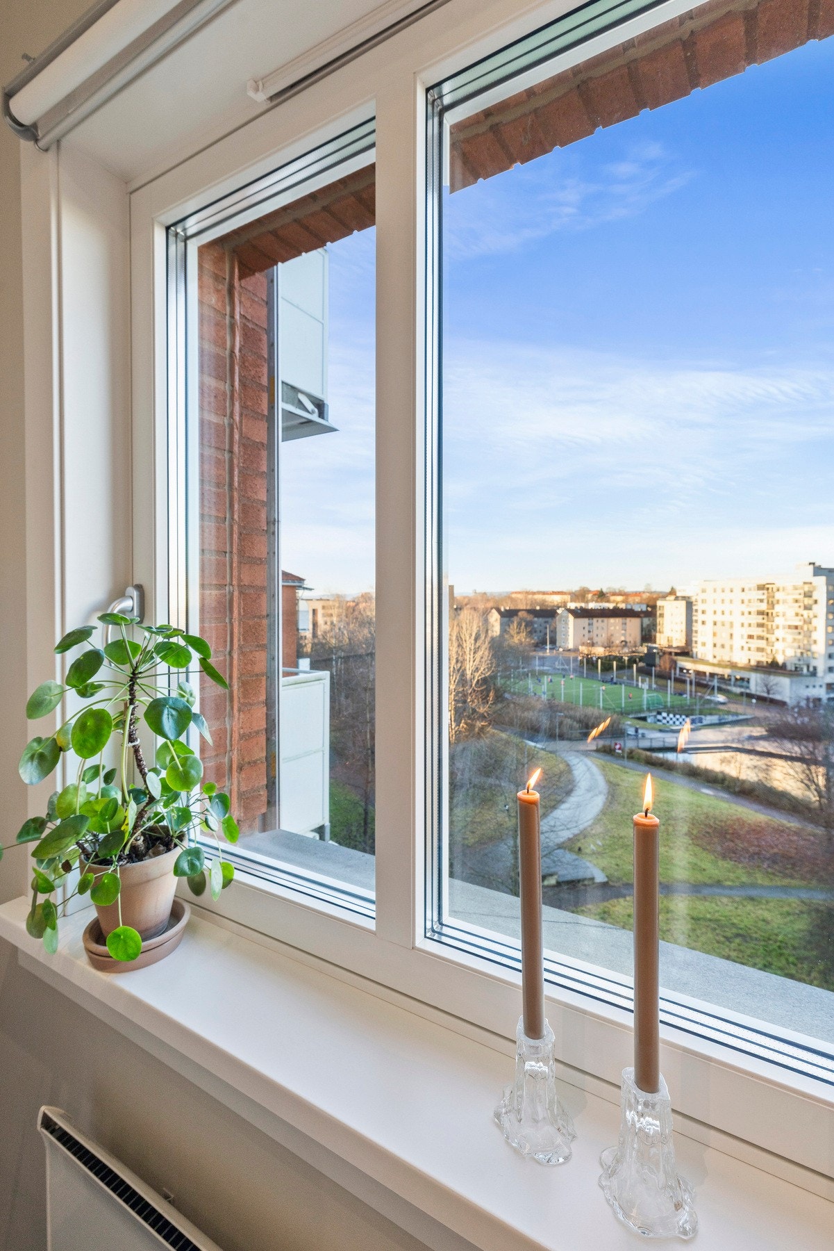 Utsikten fra kjøkkenvinduet Galleribilde