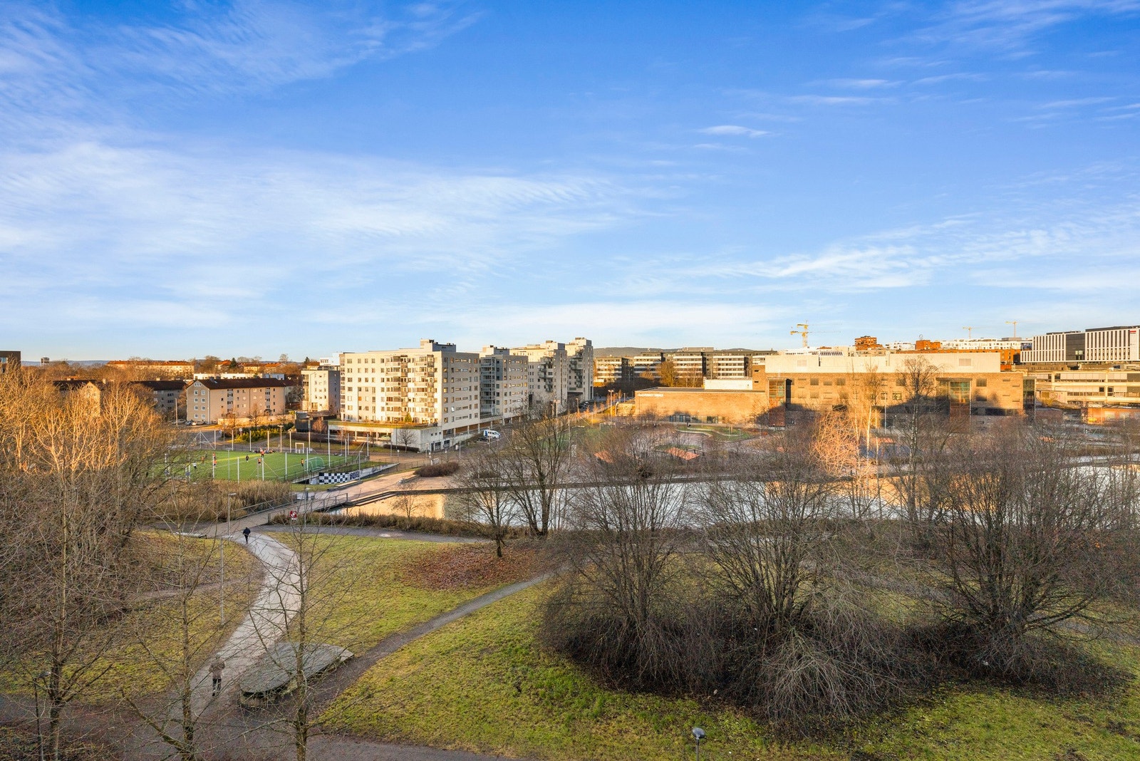Nydelig utsikt fra balkong - her sitter du helt uforstyrret Galleribilde