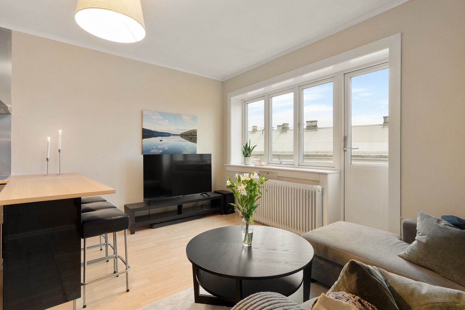 Sentralfyring og varmtvann er inkludert i felleskostnadene. Galleribilde