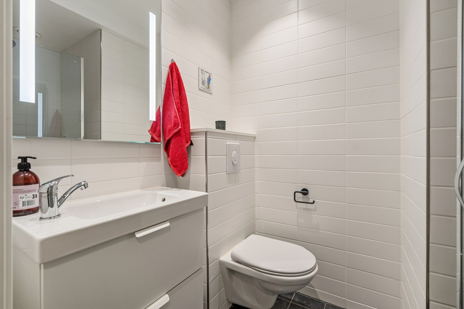 Badet har varmekabler i gulv. Galleribilde