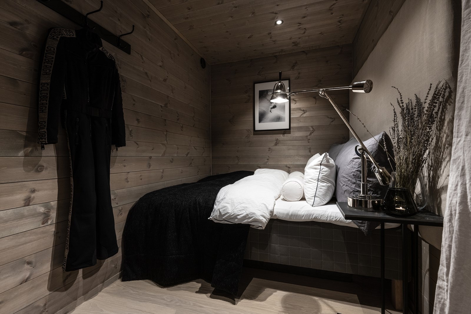 Et sofistikert soverom 2 hvor hver detalj inviterer til hvile og velvære. Galleribilde