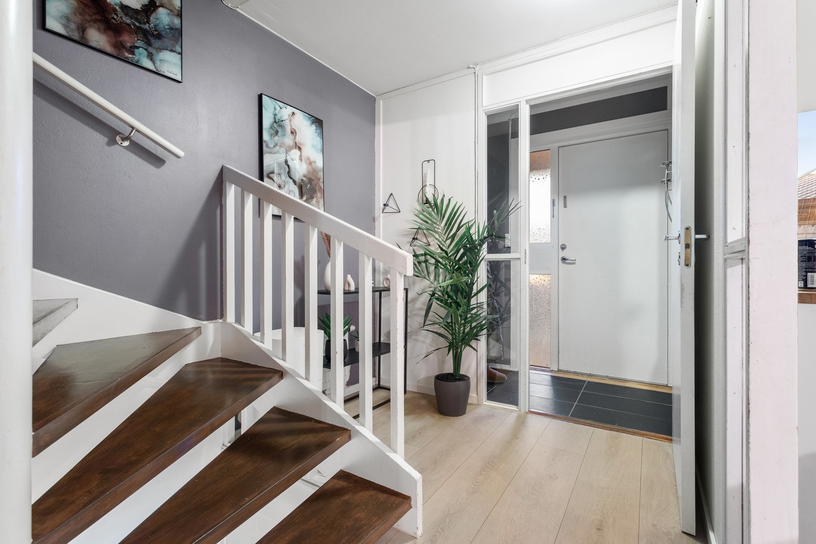 Entré/inngangsparti. Galleribilde