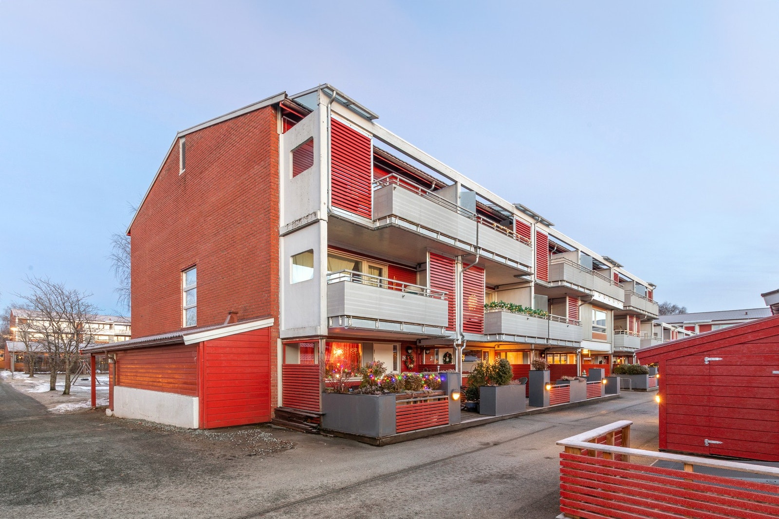 Velkommen til Gulspurvvegen 22 - Presentert av EiendomsMegler1 ved Mathias Åsvang. Galleribilde