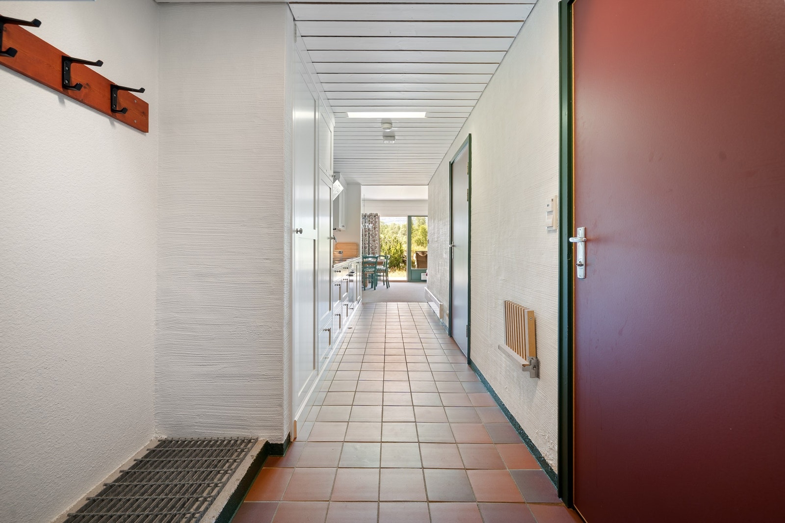 Velkommen inn til Hovden Appartement 22. Badet inn til høyre. Galleribilde