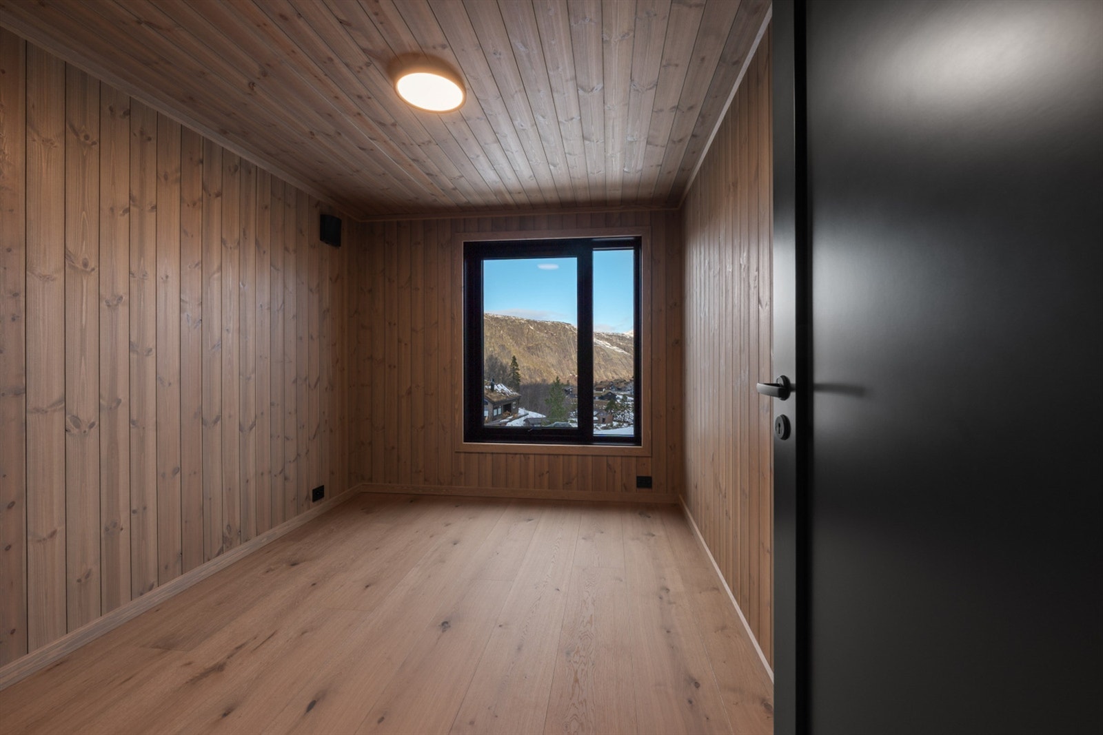 Soverom 2 i 1. etg. Galleribilde