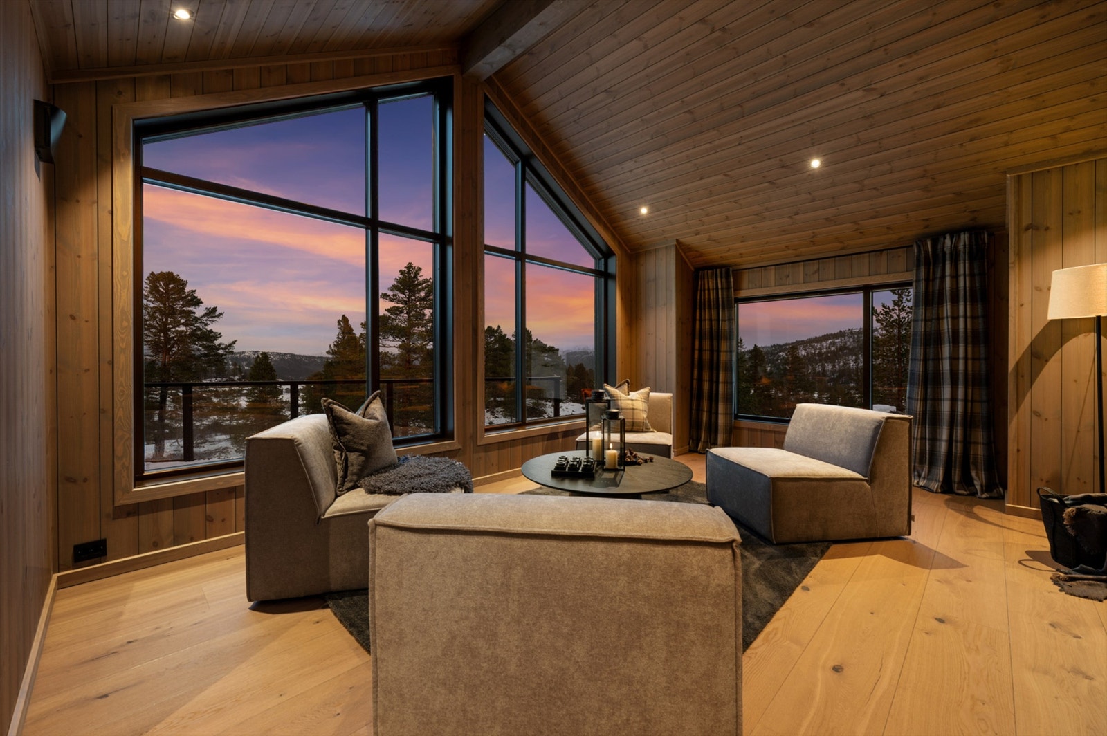 Stue med utsikt. God tkhøyde. Galleribilde