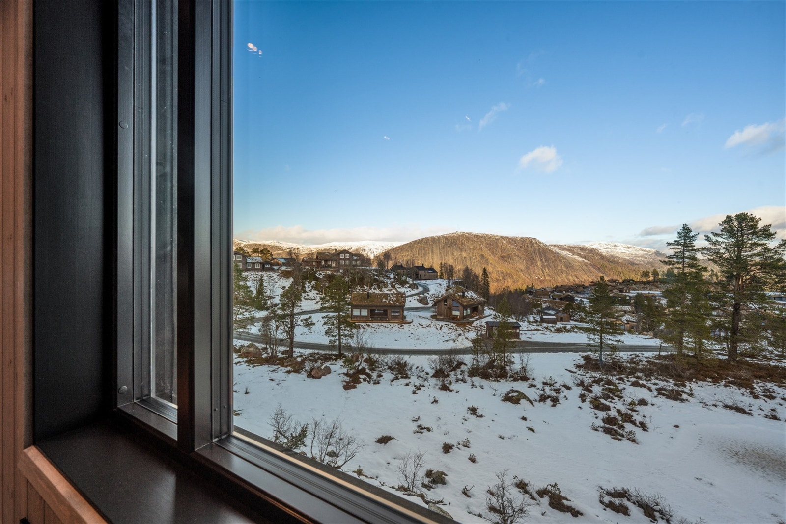 Utsikten mot fjellene og Løefjell Galleribilde