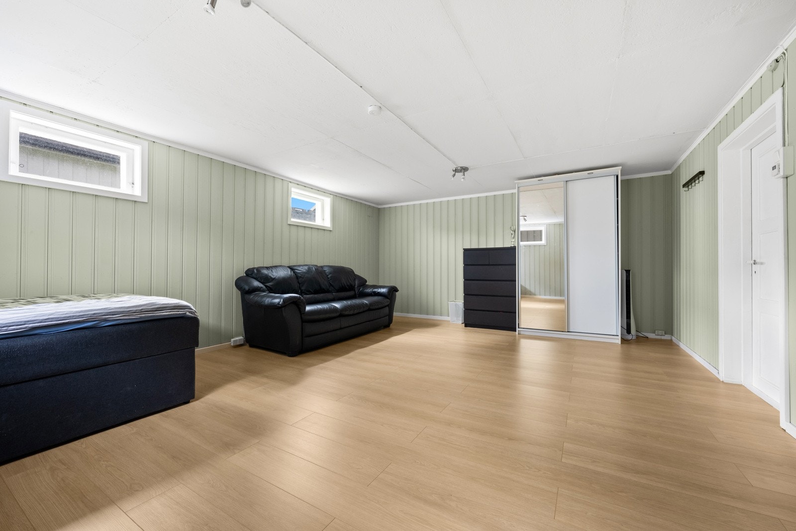 Kjellerstue. Galleribilde