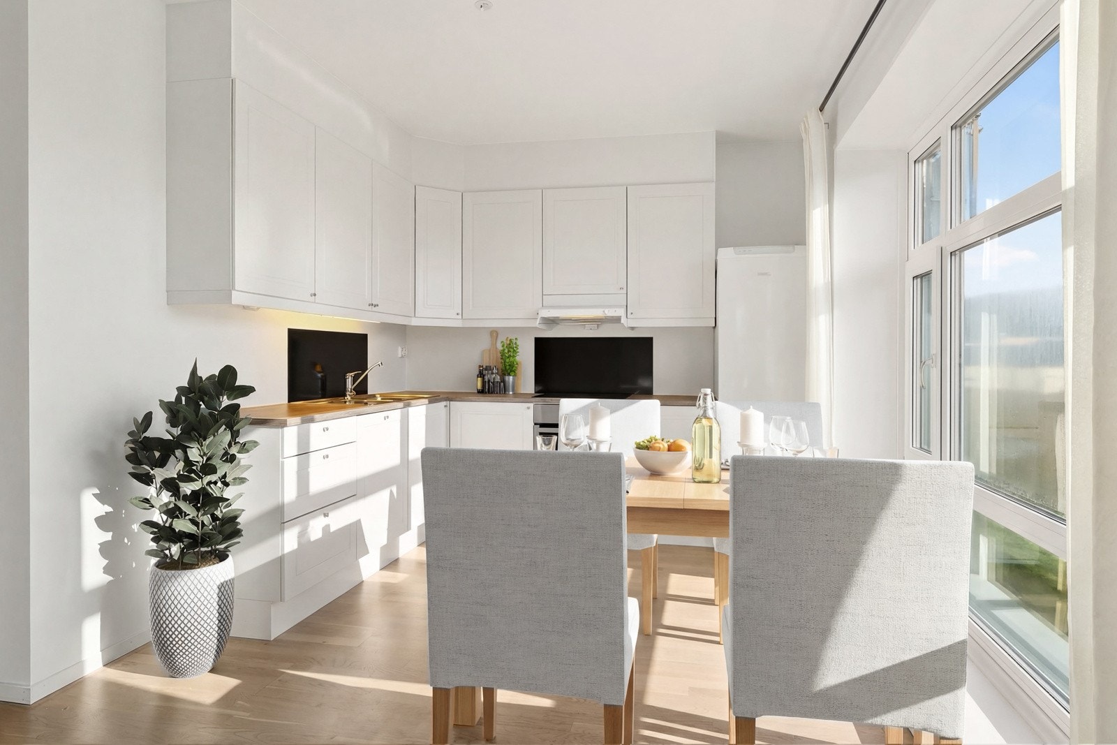 Kjøkken med hvitevarer - Innvendige bilder er digitalt møblert. Galleribilde