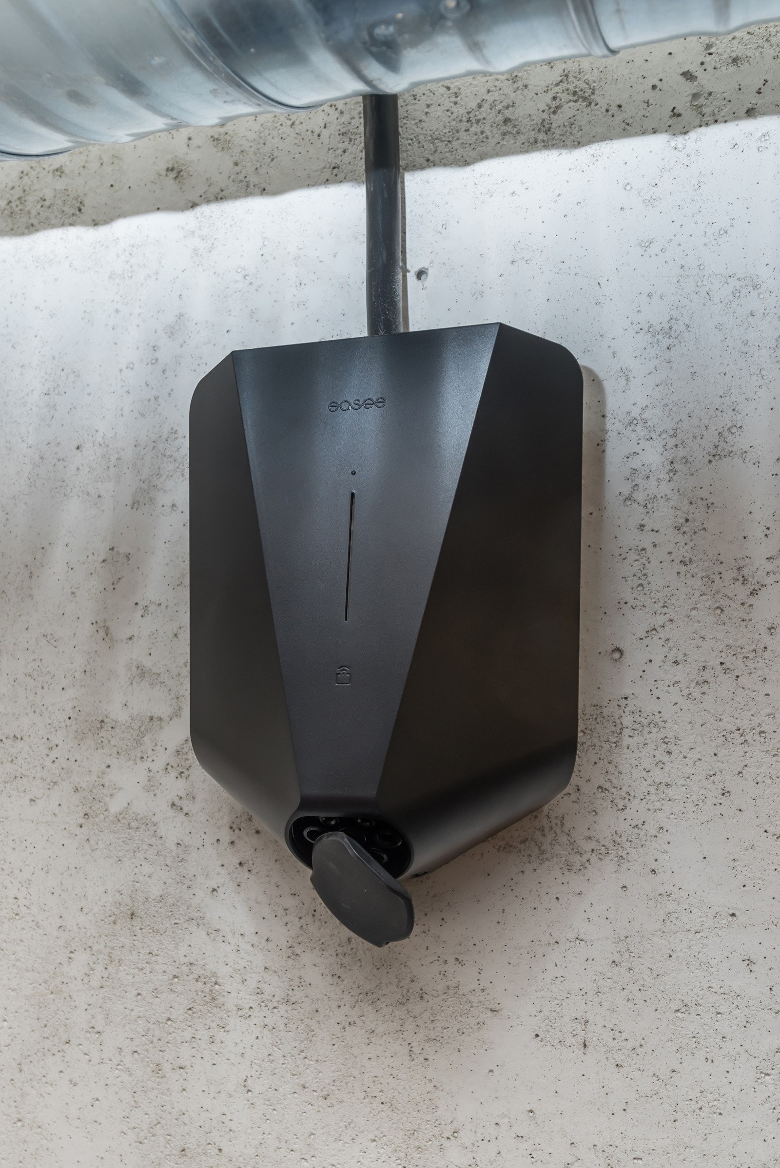 El - bil lader på parkeringsplassen Galleribilde