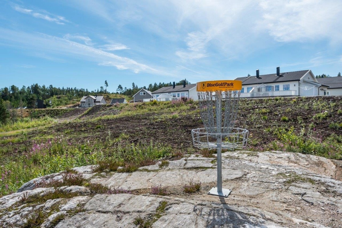 Marte Olsbus aktivitetspark ligger i boligfeltet - Her er et naturlig samlingspunkt for naboene Galleribilde