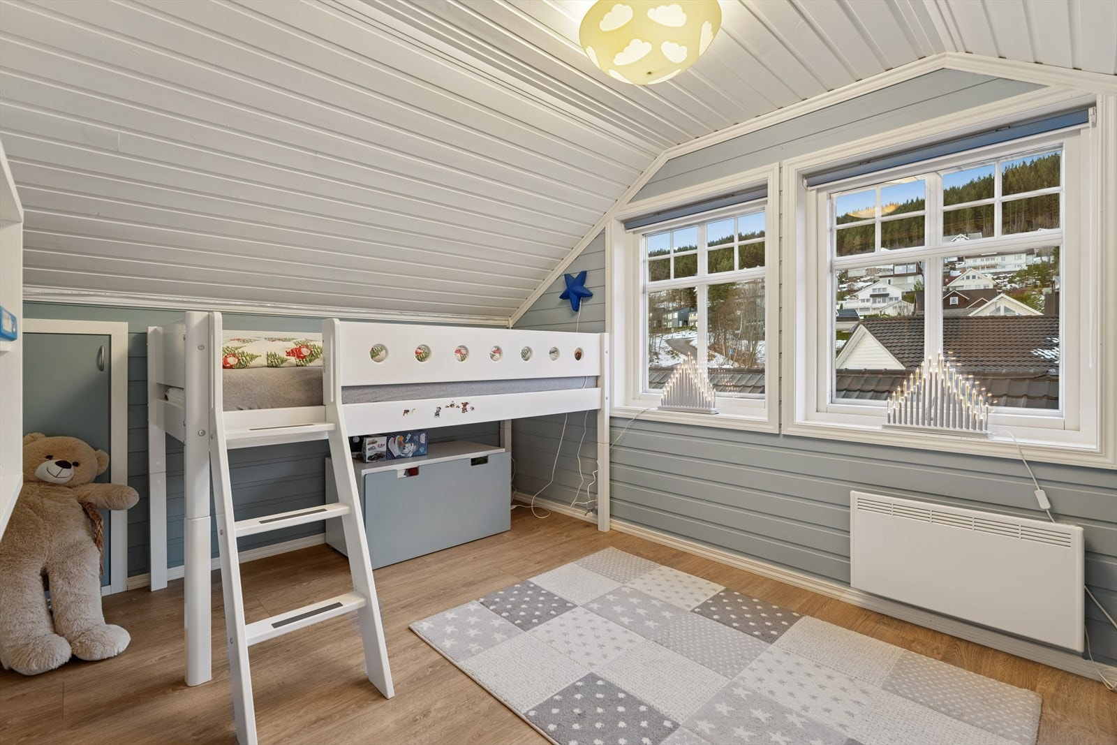 Soverom 2 på loftet. Galleribilde