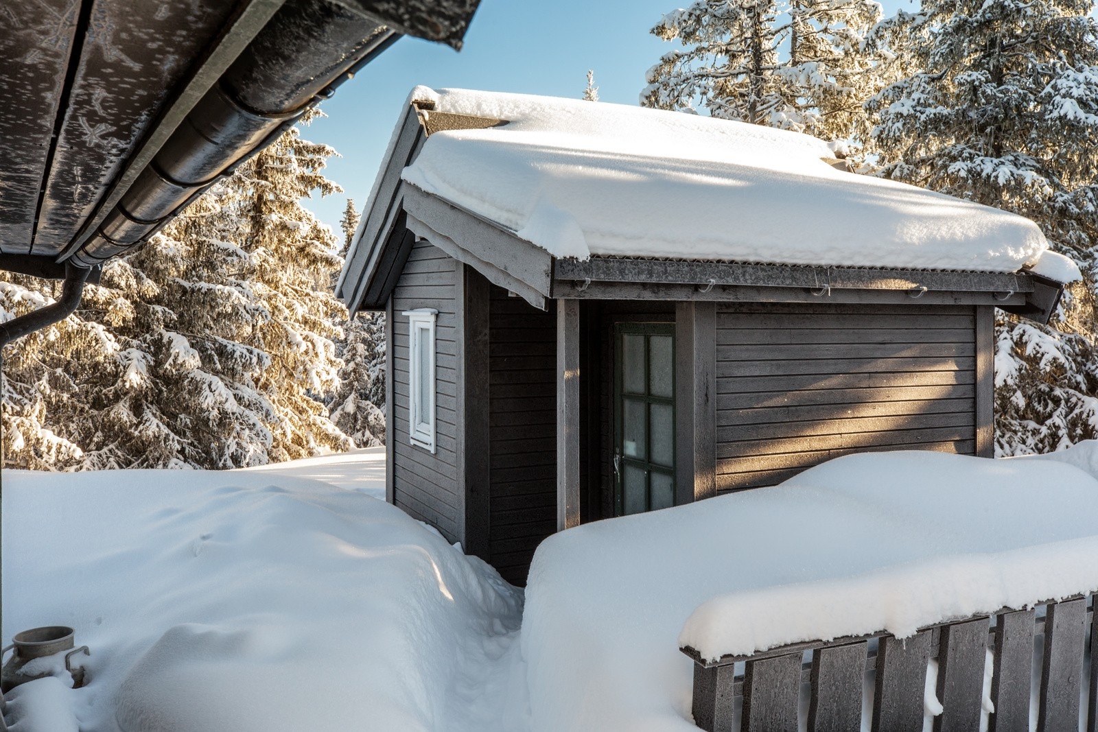 Annekset er satt opp i 2017, og har lagringsplass. Galleribilde
