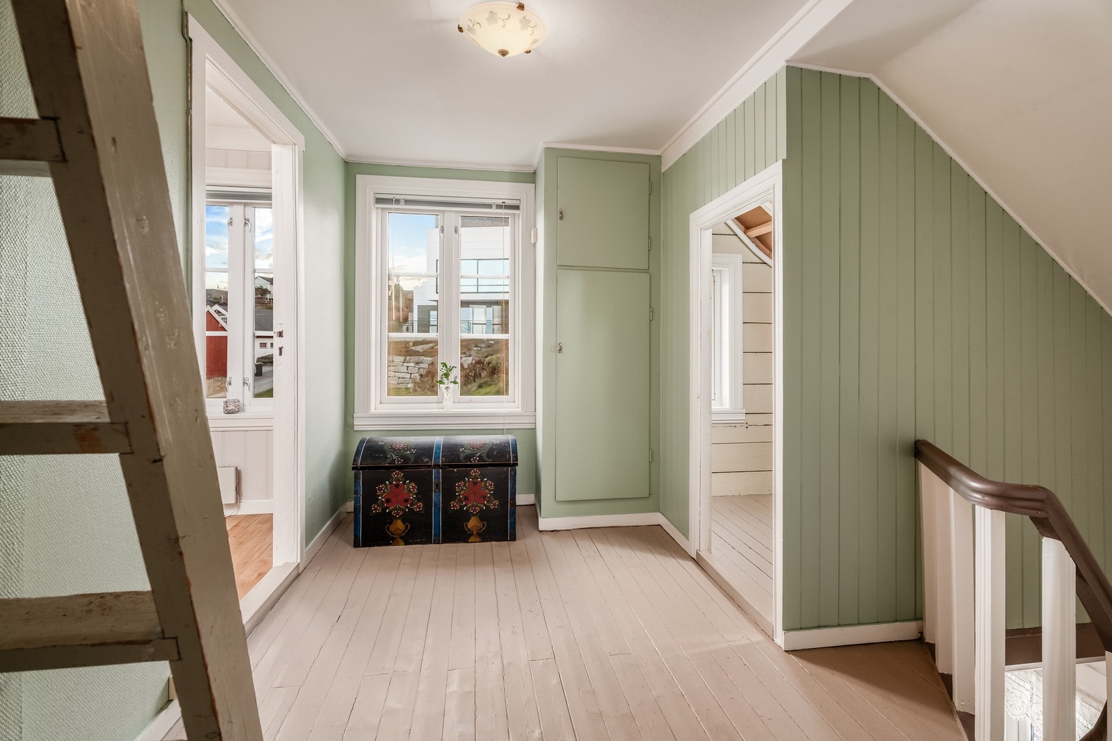 Loftet er en ren soveromsfløy med tre soverom. Galleribilde