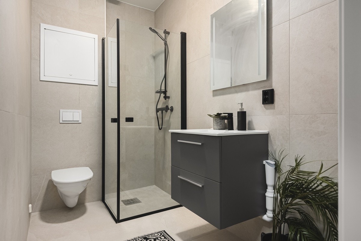 Velkommen til Stavnevegen 4! En stor og nyrenovert leilighet på 92 kvm med en svært attraktiv beliggenhet! Galleribilde