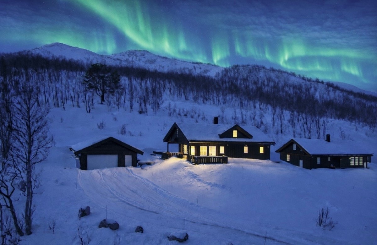 Lokal Eiendomsmegler MNEF/Økonom/Partner Ådne Holestøl Hognerud har gleden av å vise frem Nonsstølbakken 79. Galleribilde