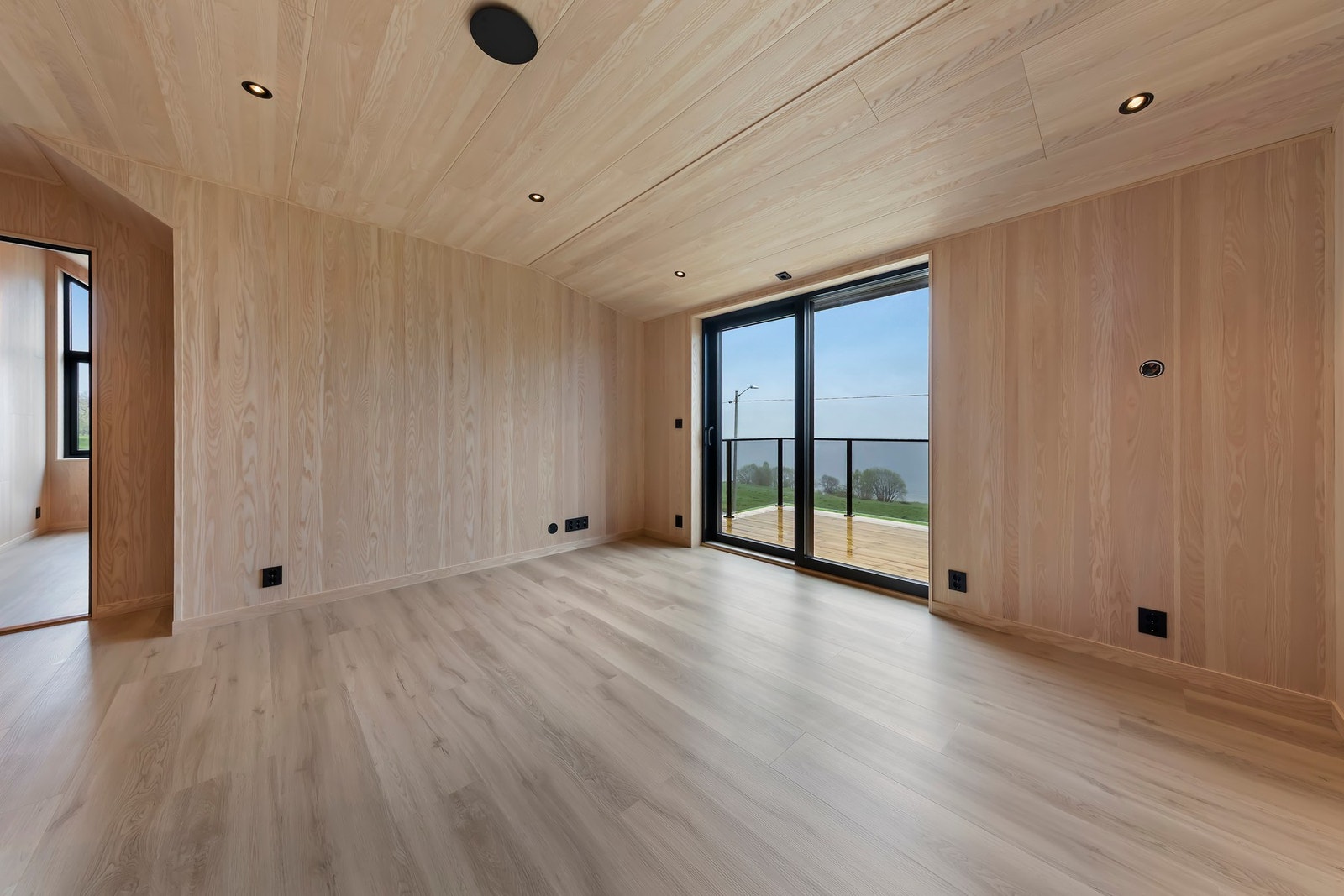 Loftstue med utgang til balkong på ca. 10 m2 Galleribilde