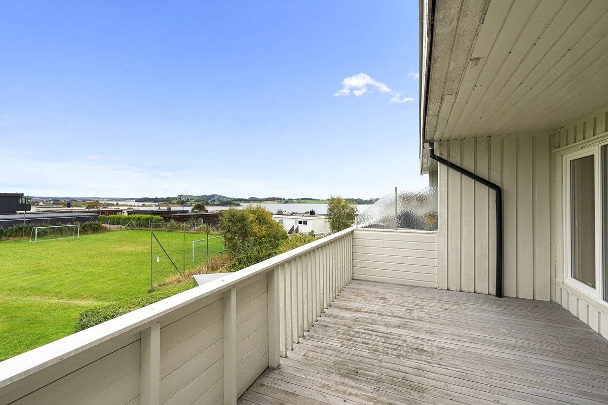 View of harfsfjord from balcony 1 Galleribilde