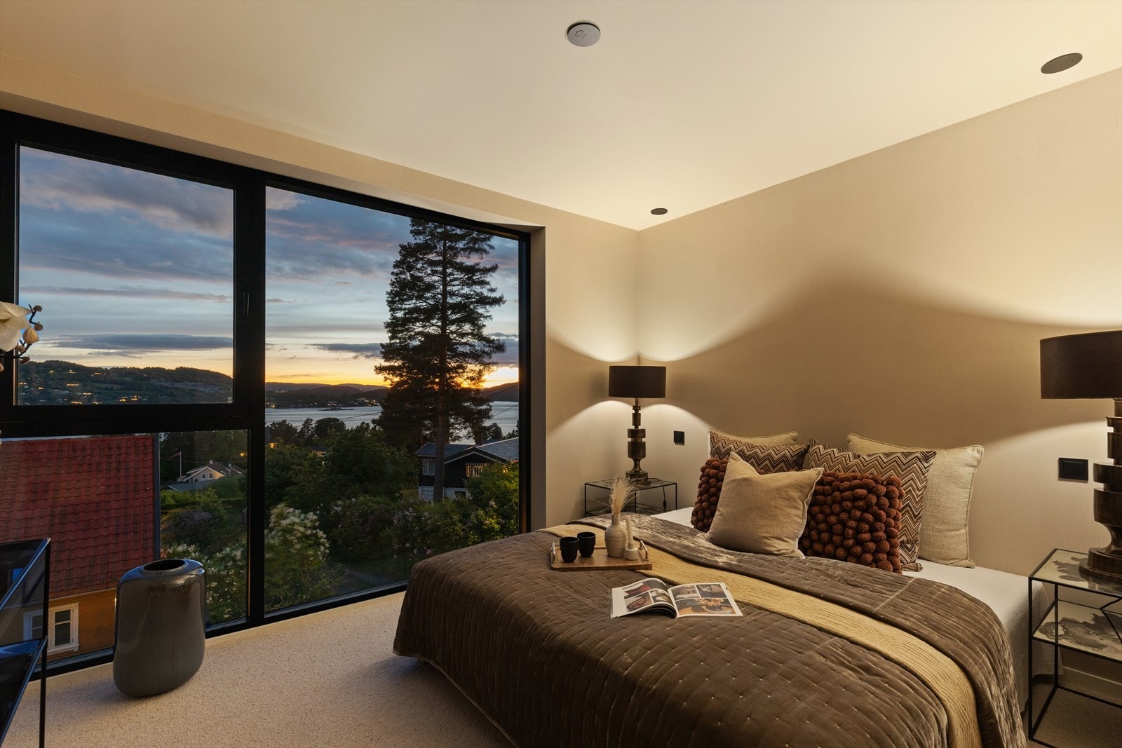 Boligen har totalt tre soverom av god størrelse Galleribilde