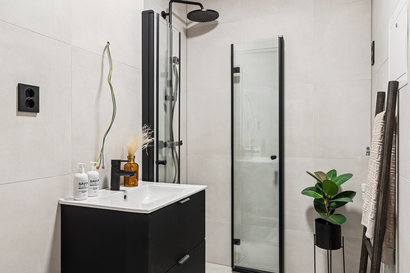 Bad i hybel Galleribilde