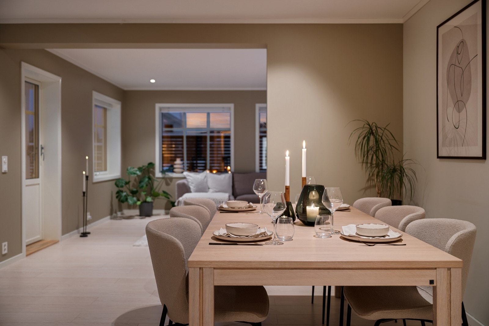 Velkommen til en boligopplevelse av de sjeldne i Ole Nilsedalens vei 2! Galleribilde