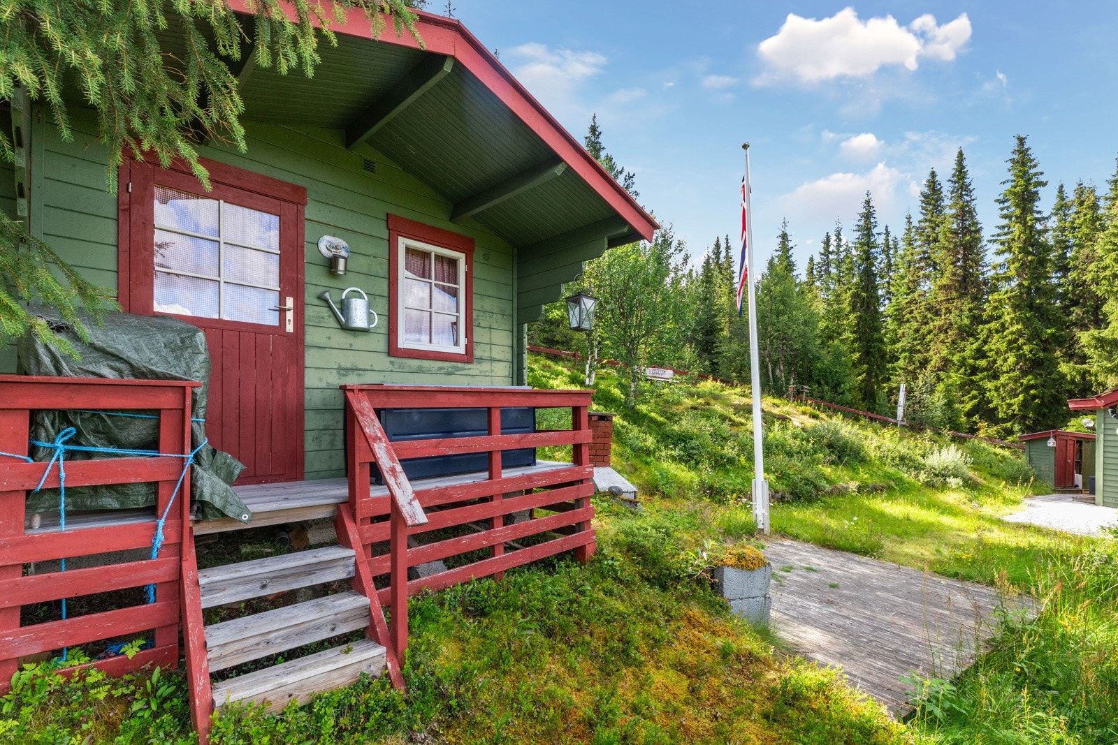 Annekset har ett rom for varig opphold. Vi gjør oppmerksom på at dette ikke er godkjent, da det ikke er søkt om byggetillatelse Galleribilde