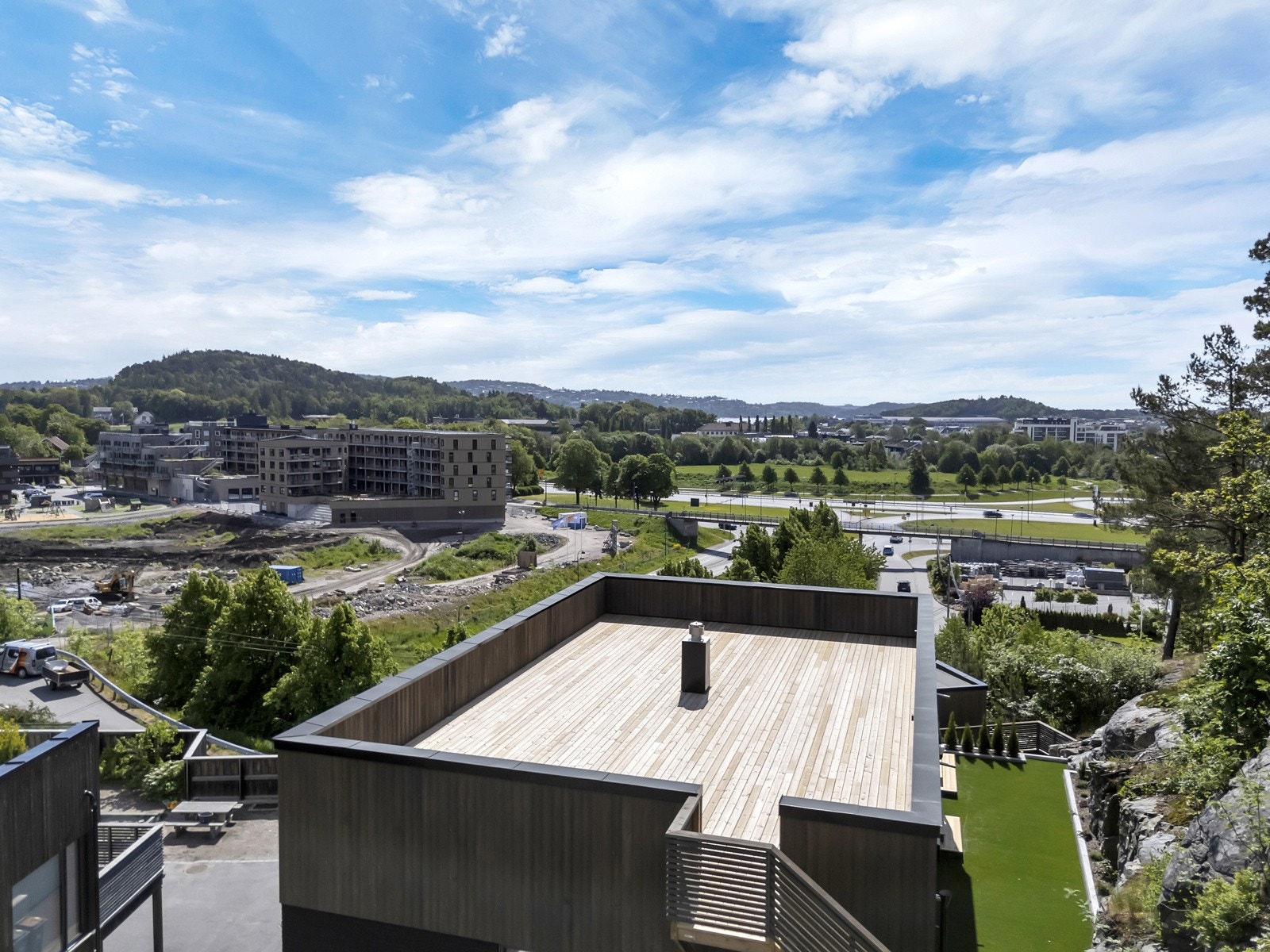 Takterrassen er i følge plantegninger ca. 106 kvm. Galleribilde