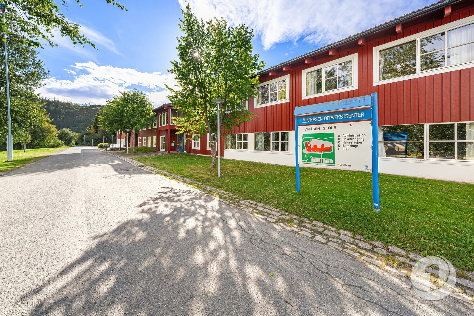 Vikåsen Barneskole. Galleribilde