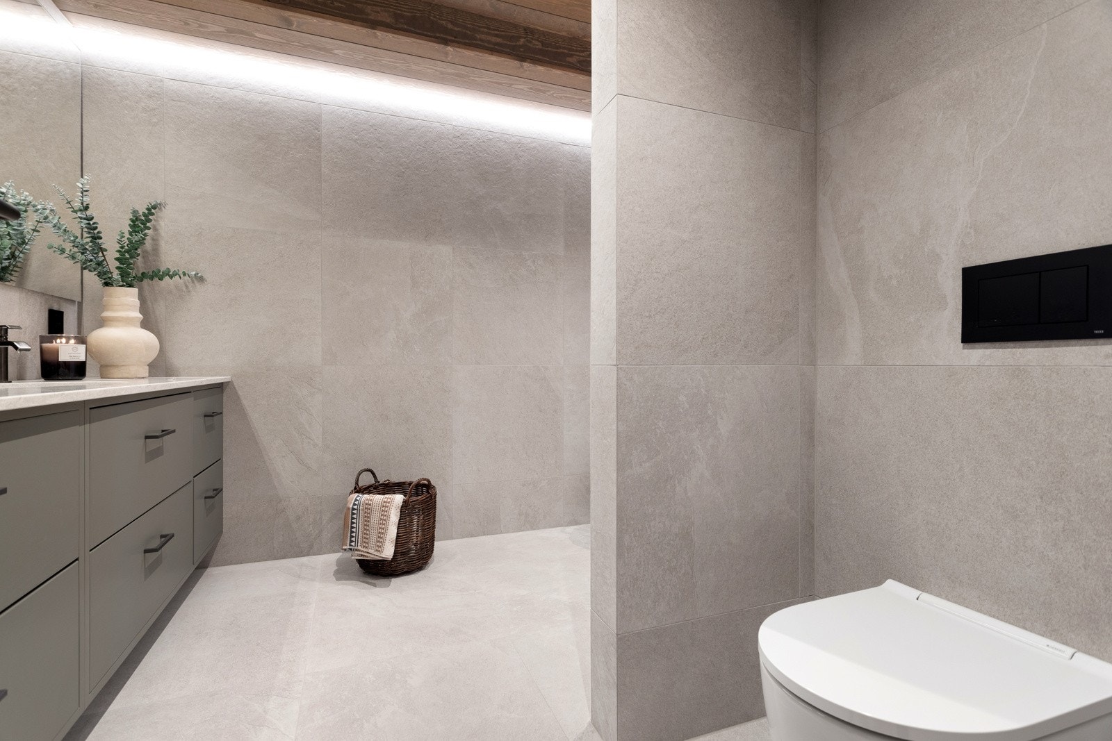 I underetasjen finner du også hyttens spa og badstue Galleribilde