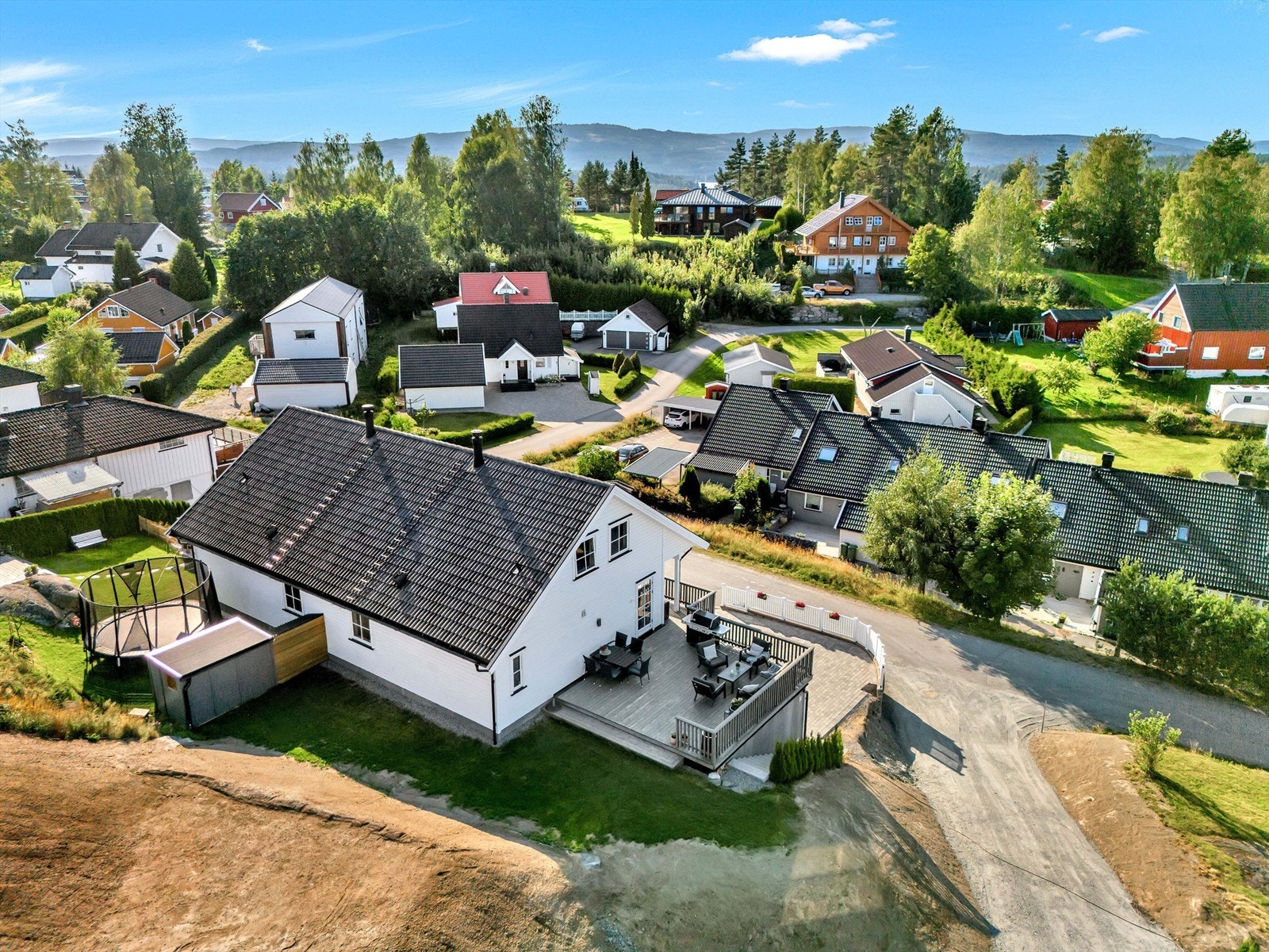 Øvre Grindaveg 9A-dag ute06 Galleribilde