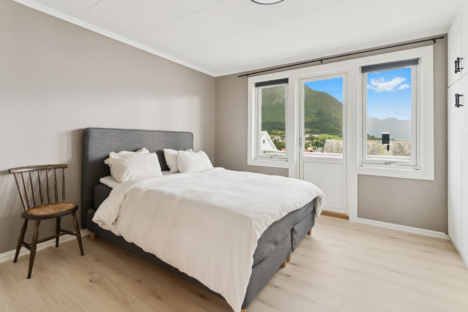 Alle soveromma har roleg og fin beliggenheit Galleribilde