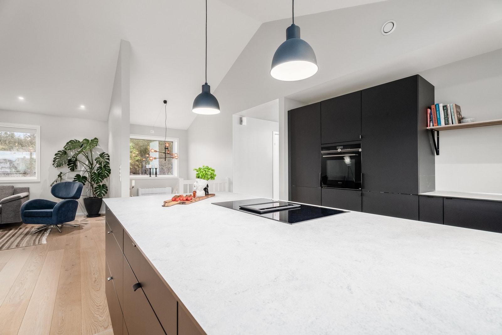 Her er det mye skap- og benkeplass Galleribilde