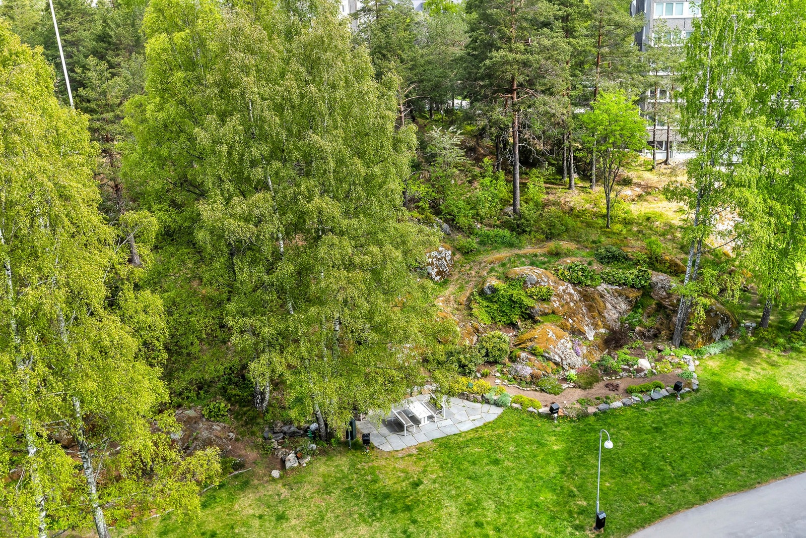 Uteområder som innbyr til lek, opphold og sosialt samvær. Galleribilde