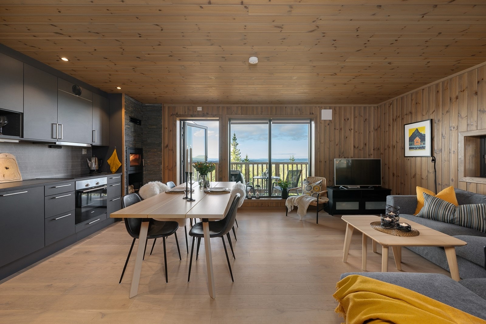 Leiligheten har en smart planløsning på en flate med gode romstørrelser. Galleribilde