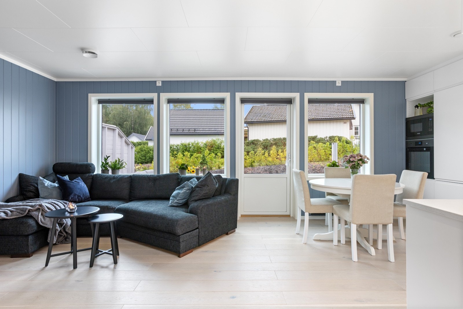 Steune har godt med lysinnslipp Galleribilde