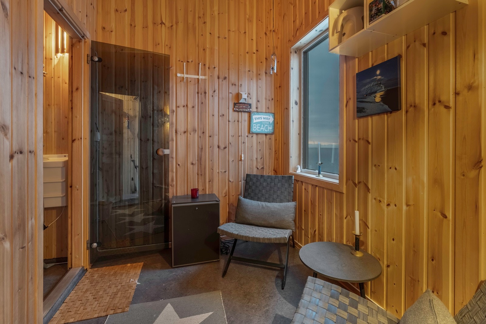 I badstuannekset er det en fin forstue Galleribilde