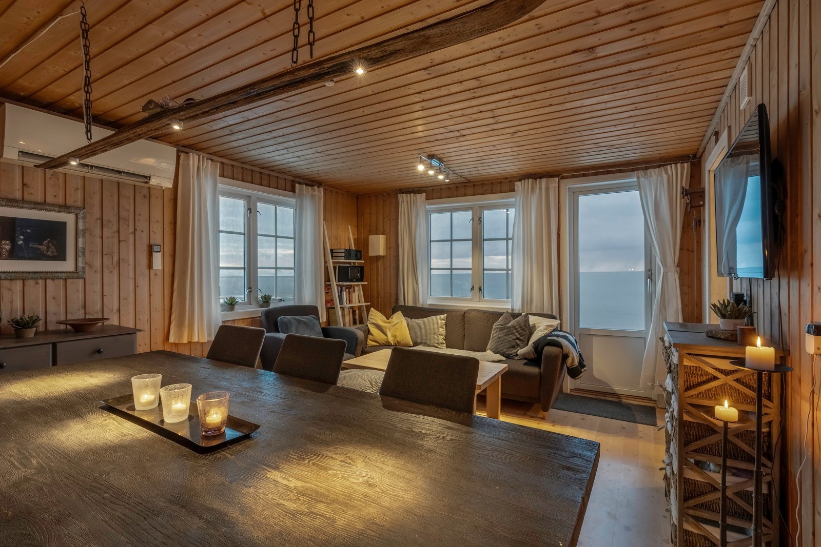 Spisestua er tilbaketrukket Galleribilde