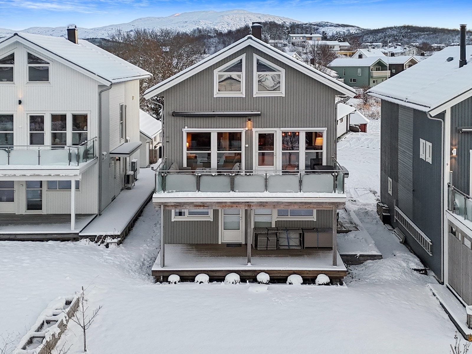 Hybel med utgang til egen terrasse. Galleribilde