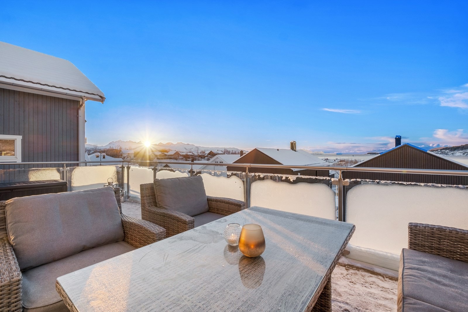 God plass til utemøbler. Galleribilde