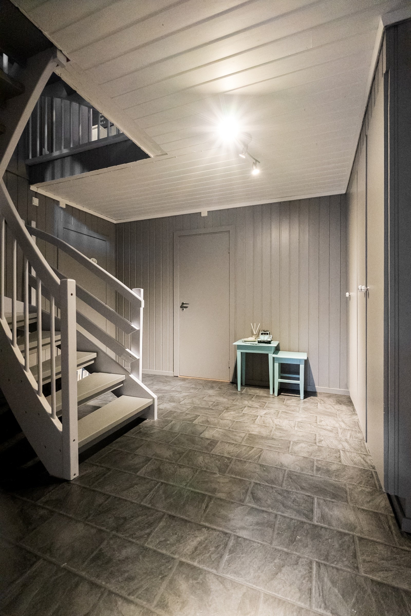 Ned til kjelleren. Galleribilde