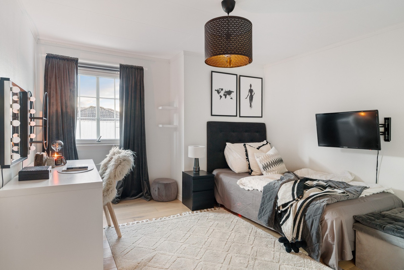 Soverom nr.3 er målt til 14,3 kvm. Galleribilde