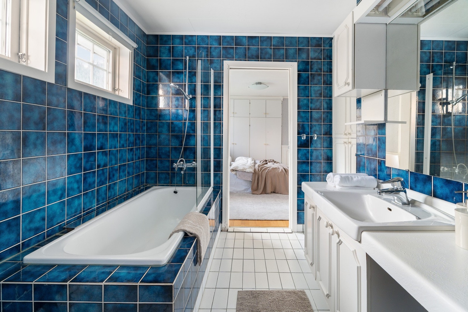 Bad av eldre standard i 2. etasje. Galleribilde