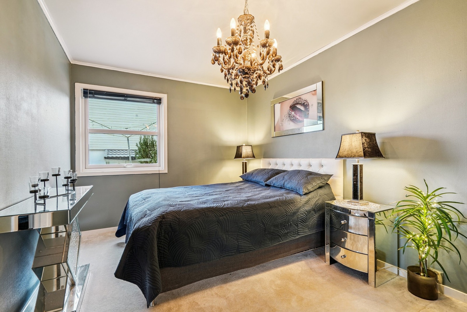 Romslig soverom Galleribilde