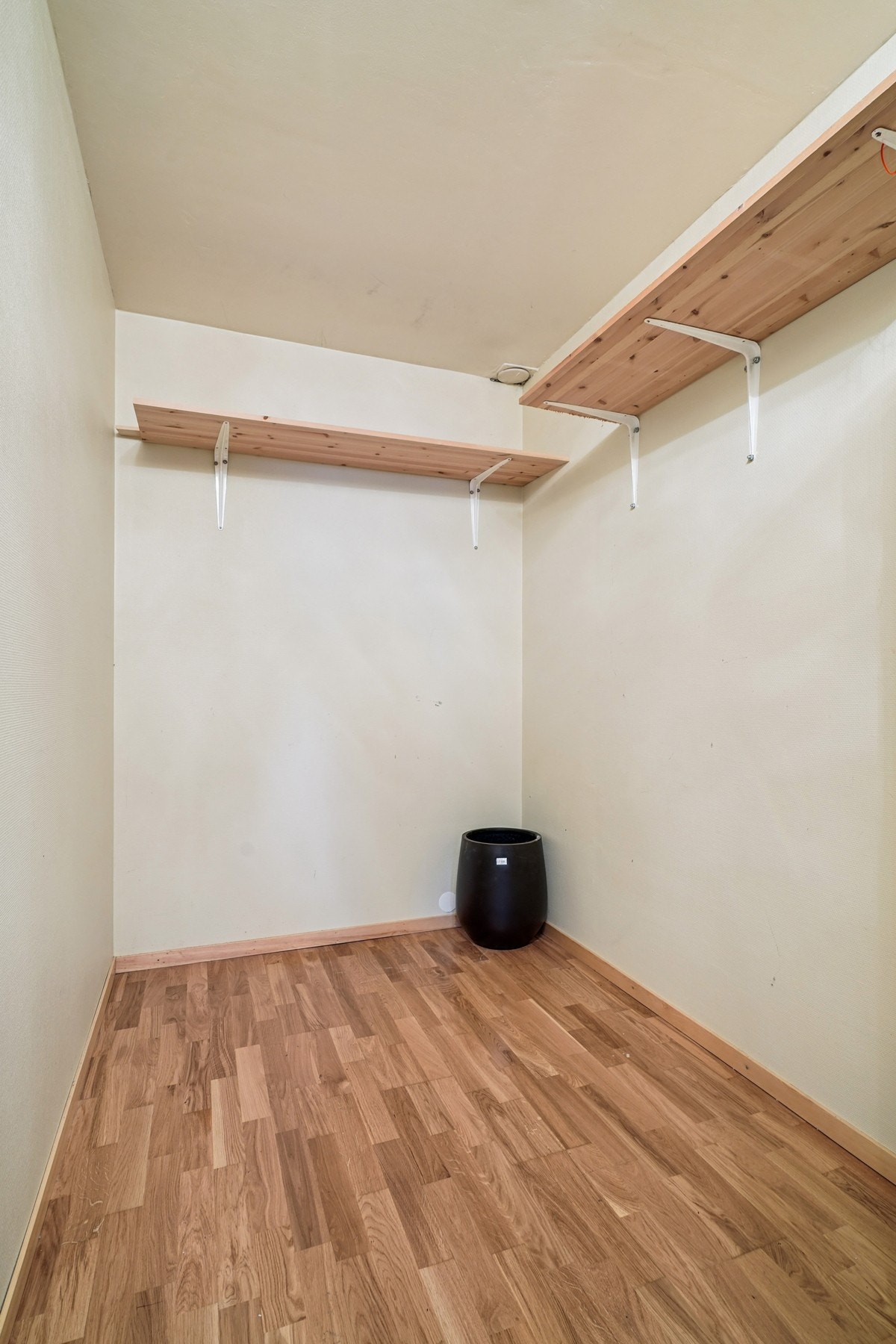 Innvendig bod Galleribilde